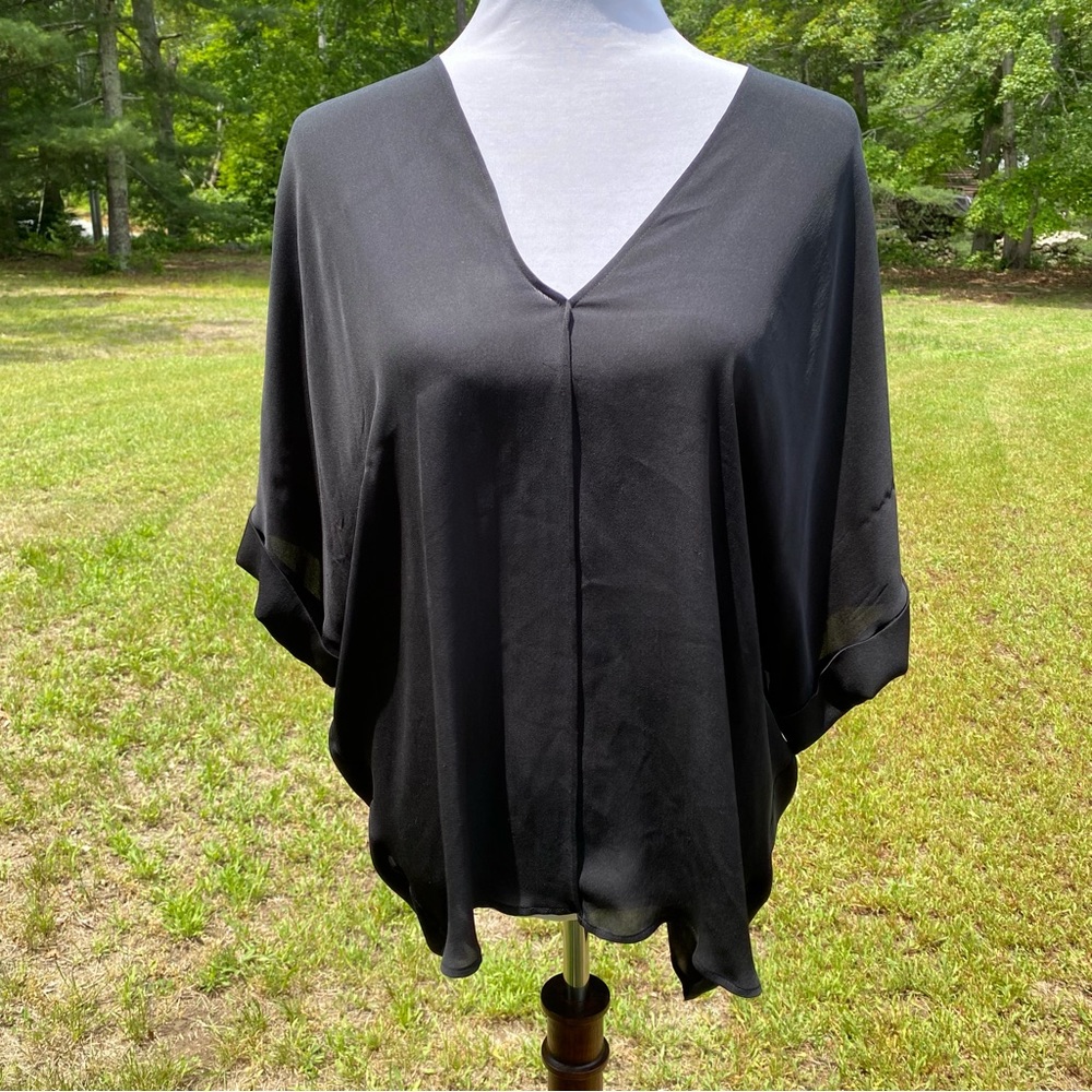 VINCE TOP BLOUSE TUNIC BLACK SILK V-NECK & BACK ELBOW SLEEVE HIGH LOW HEM SIZE S